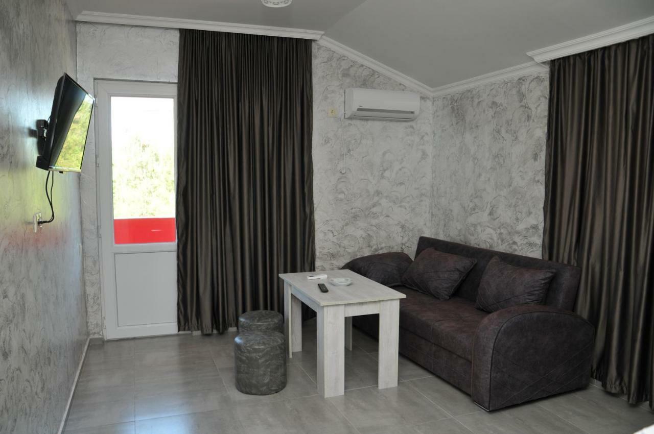 Hôtel Giomari à Ureki Extérieur photo
