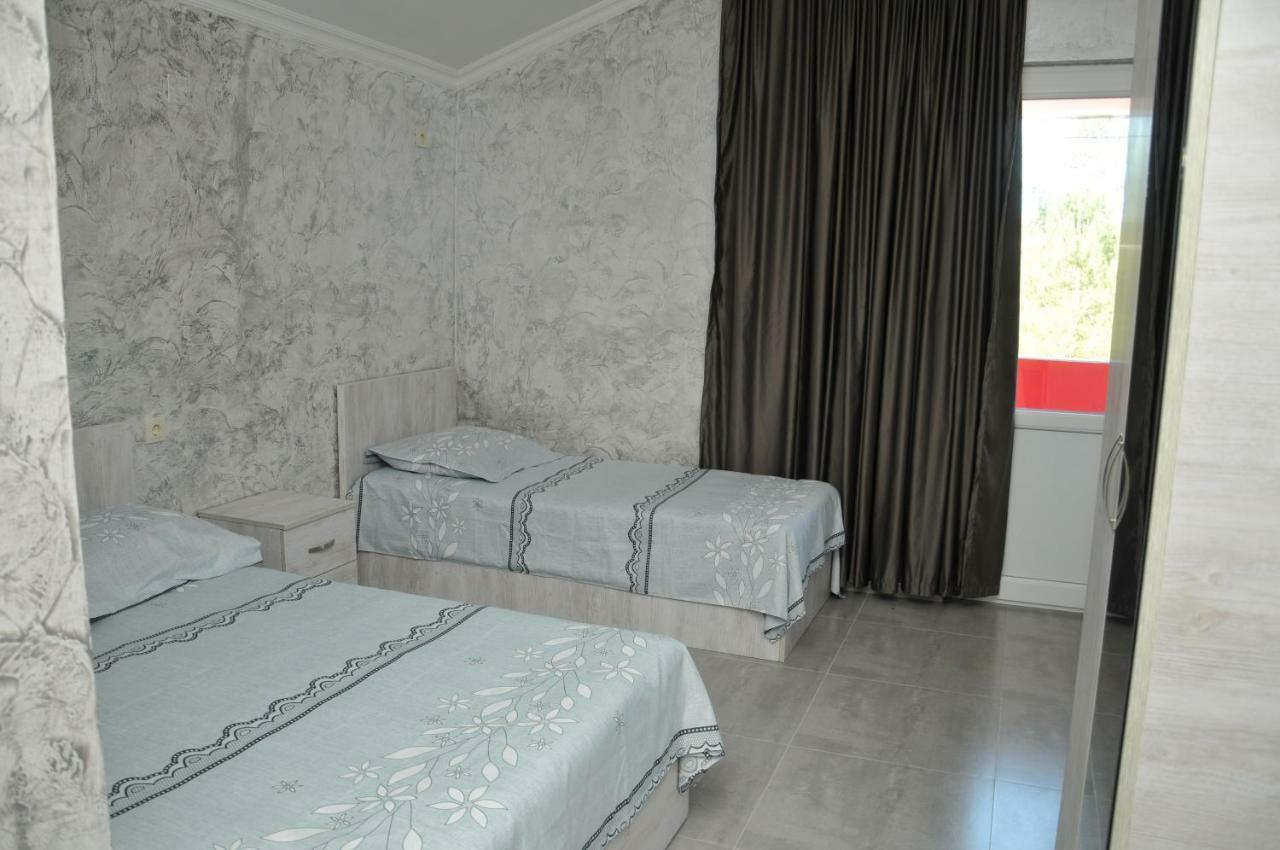 Hôtel Giomari à Ureki Extérieur photo